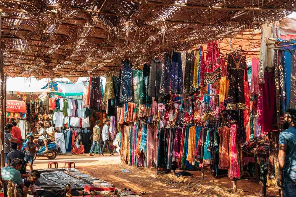 Anjuna Beach & Wednesday Flea Market – Shop, Sip, Dance
